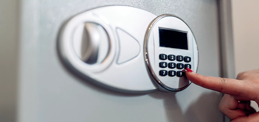 Jewelry Safe Cracking in Santa Ana, California