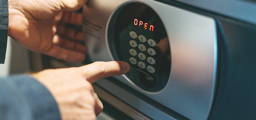 Cash Safe Openers in Santa Ana, California